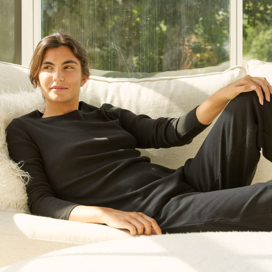 LONG SLEEVE CREW TUNIC - BLACK