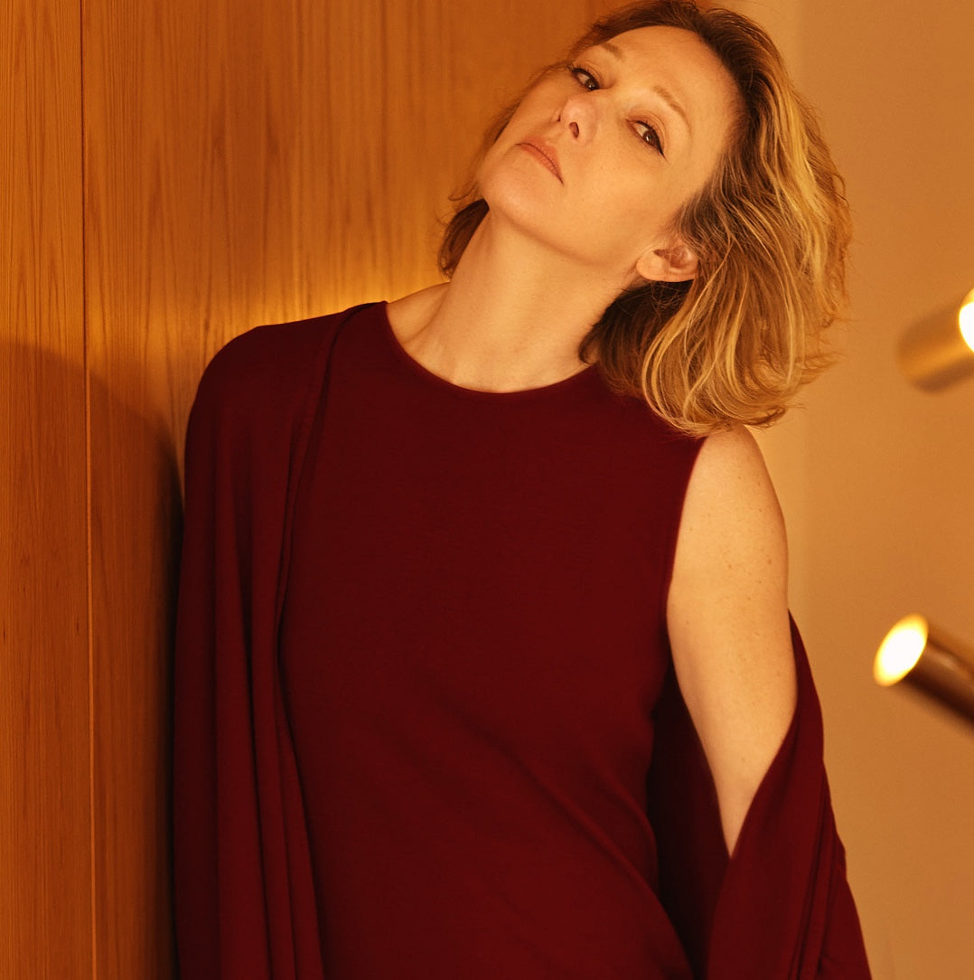SLEEVELESS TOP - RUBY
