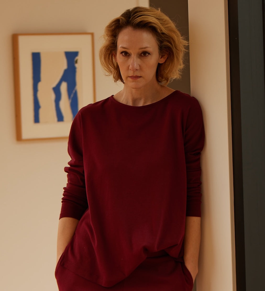 OVERSIZED WIDE NECK PULLOVER - RUBY